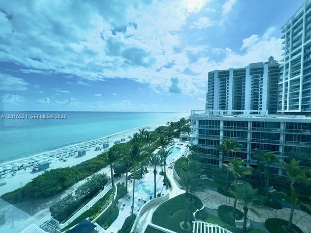 A12016221 — Miami Beach — 2