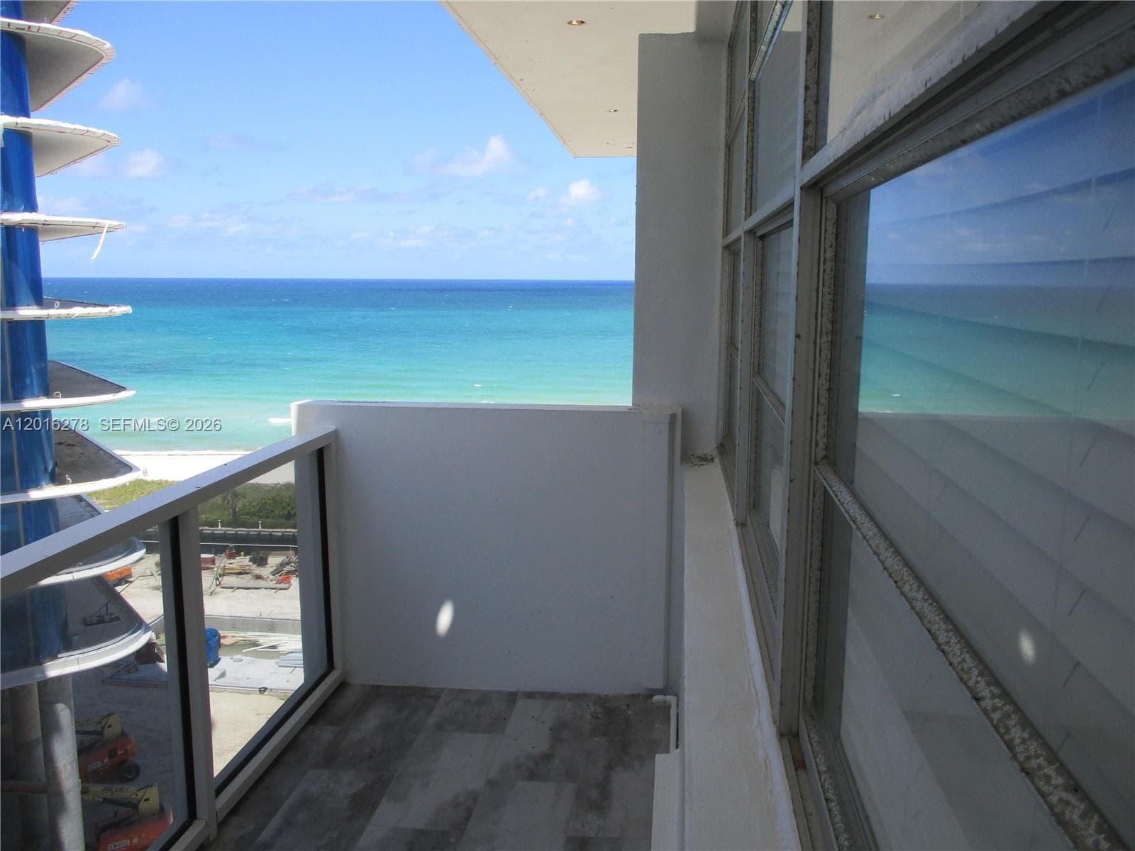 A12016278 — Miami Beach — 17