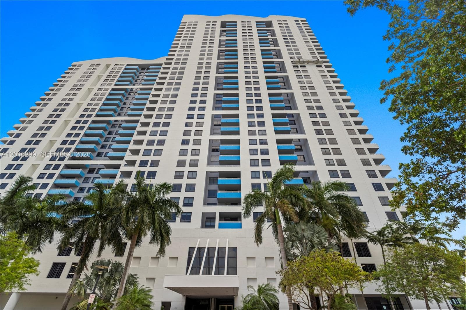A12016299 — Miami Beach — 49