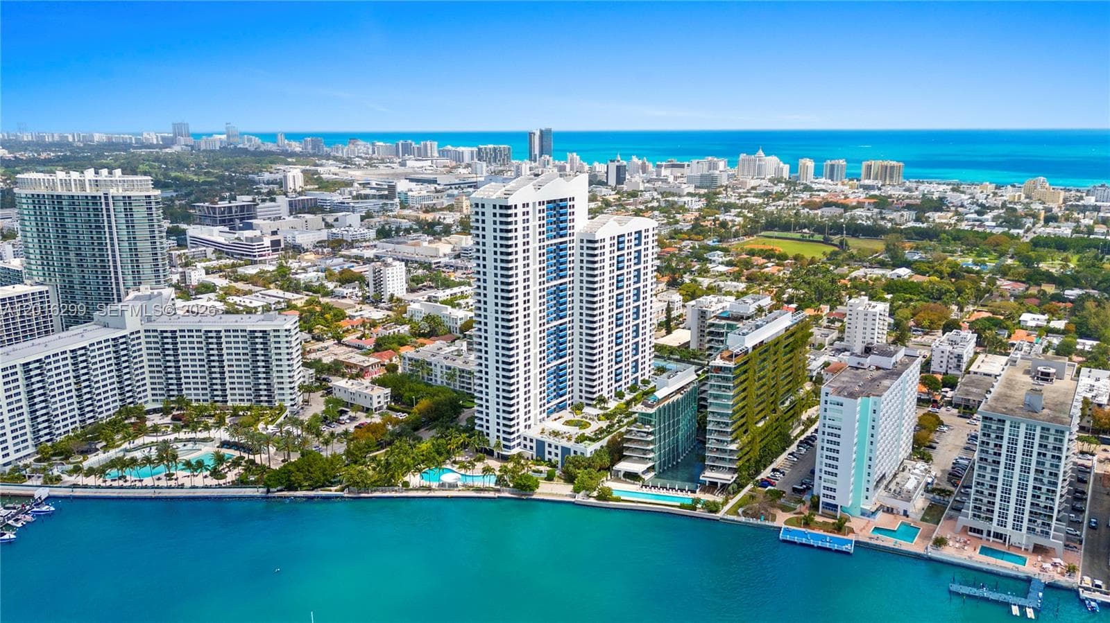 A12016299 — Miami Beach — 54