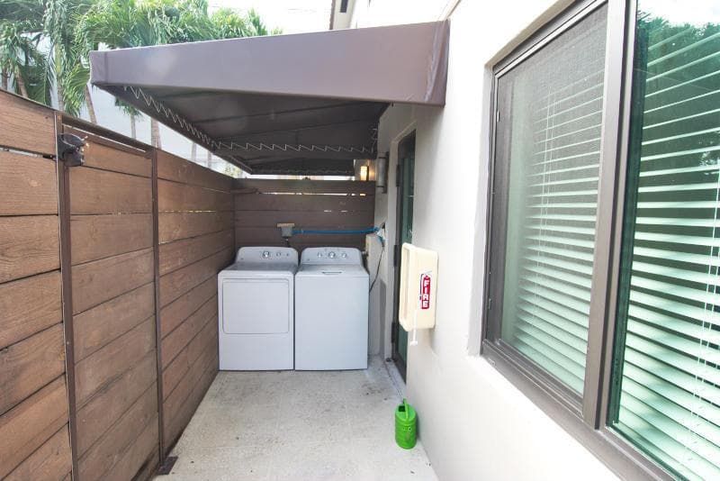 B26026711 — Miami Beach — 15