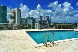 A12016383 — Miami Beach — 2