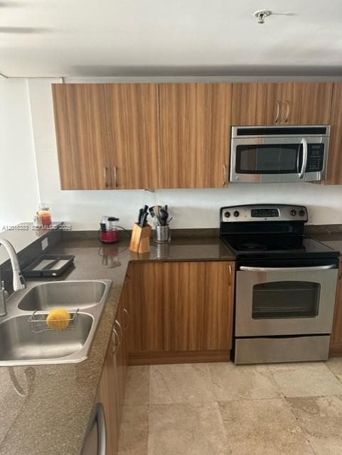 A12016383 — Miami Beach — 3