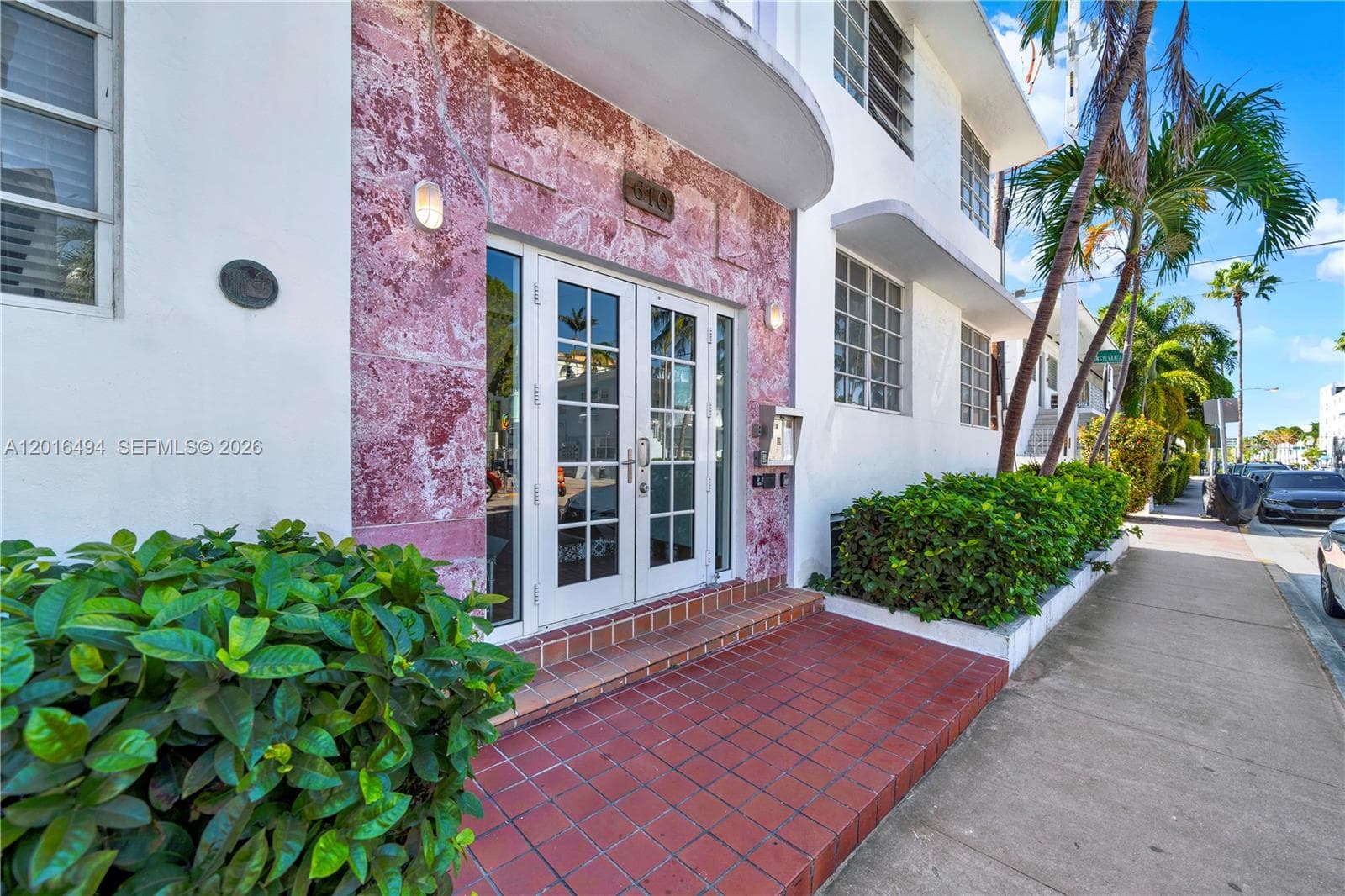A12016494 — Miami Beach
