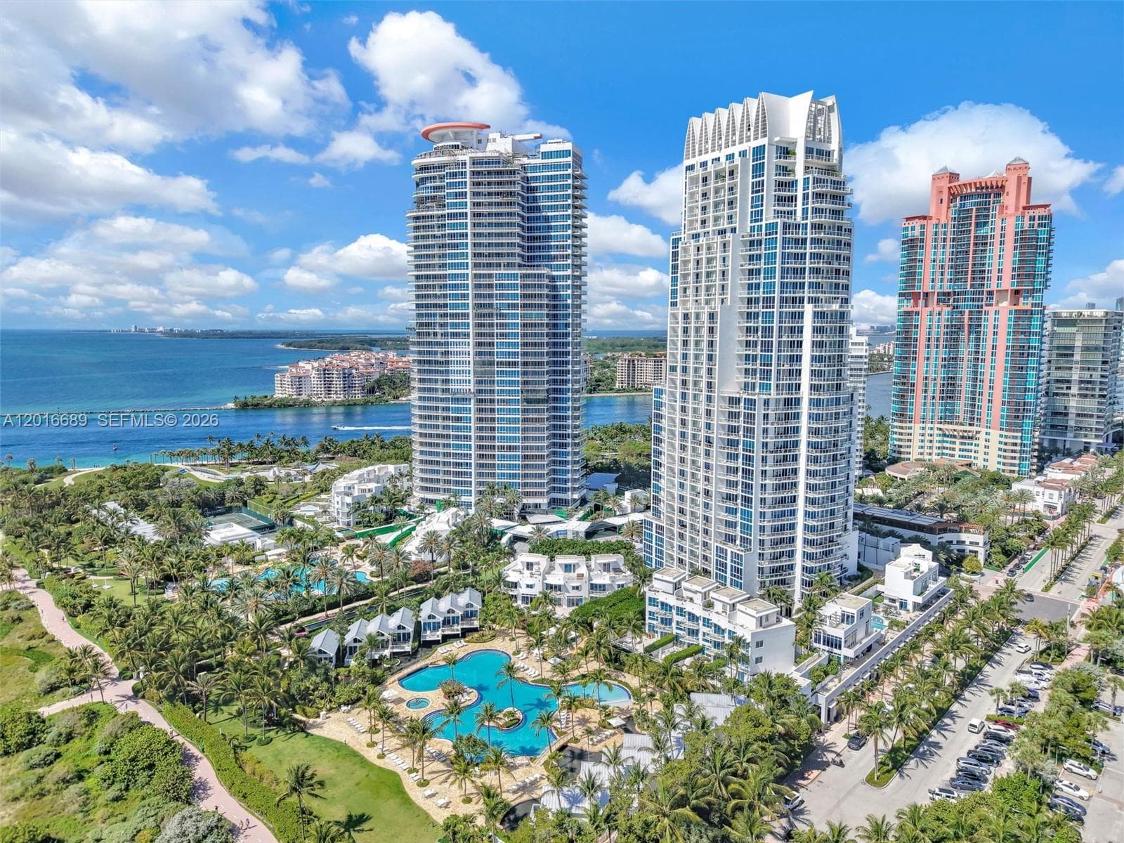 A12016689 — Miami Beach — 39