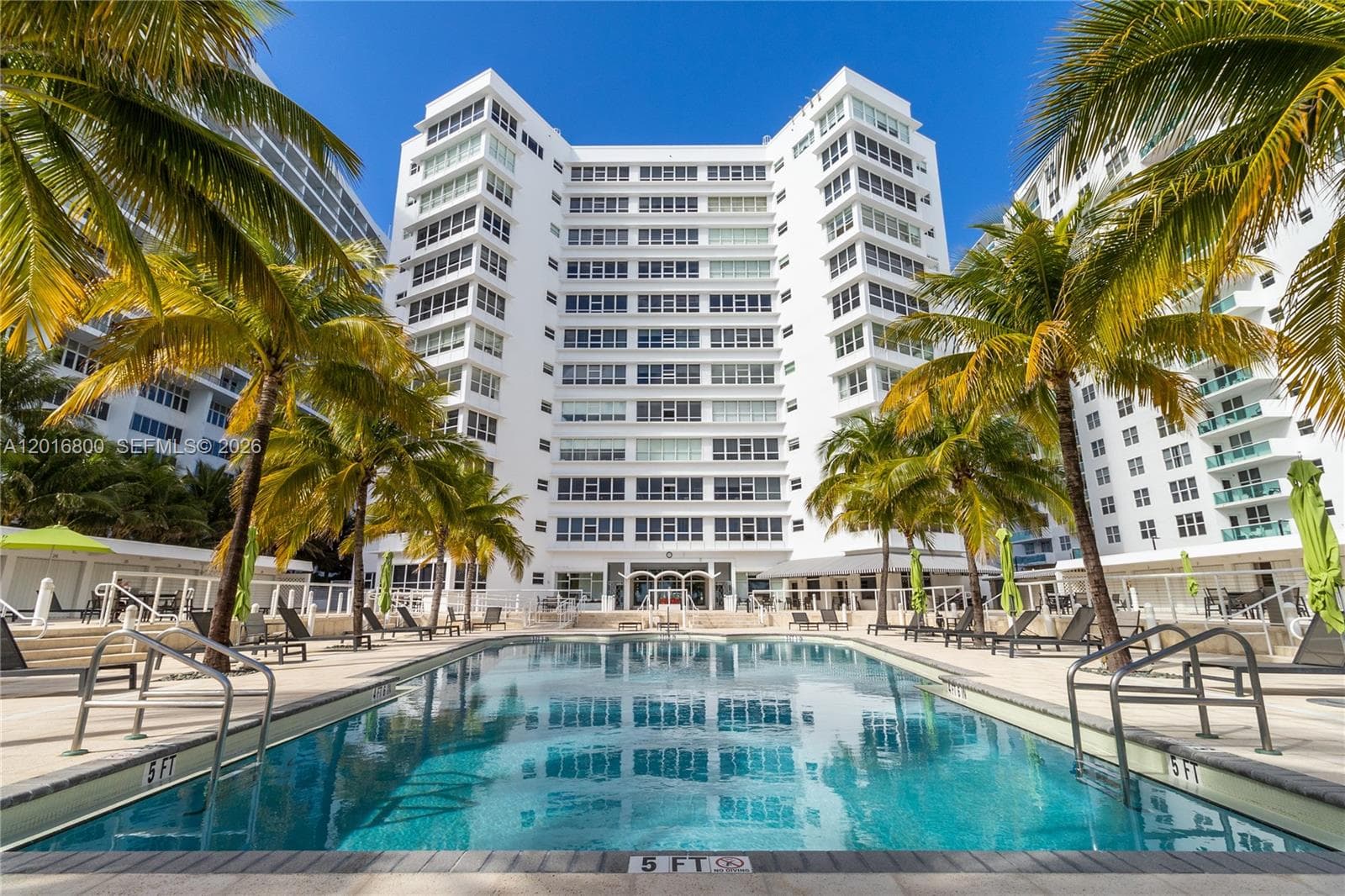 A12016800 — Miami Beach — 25