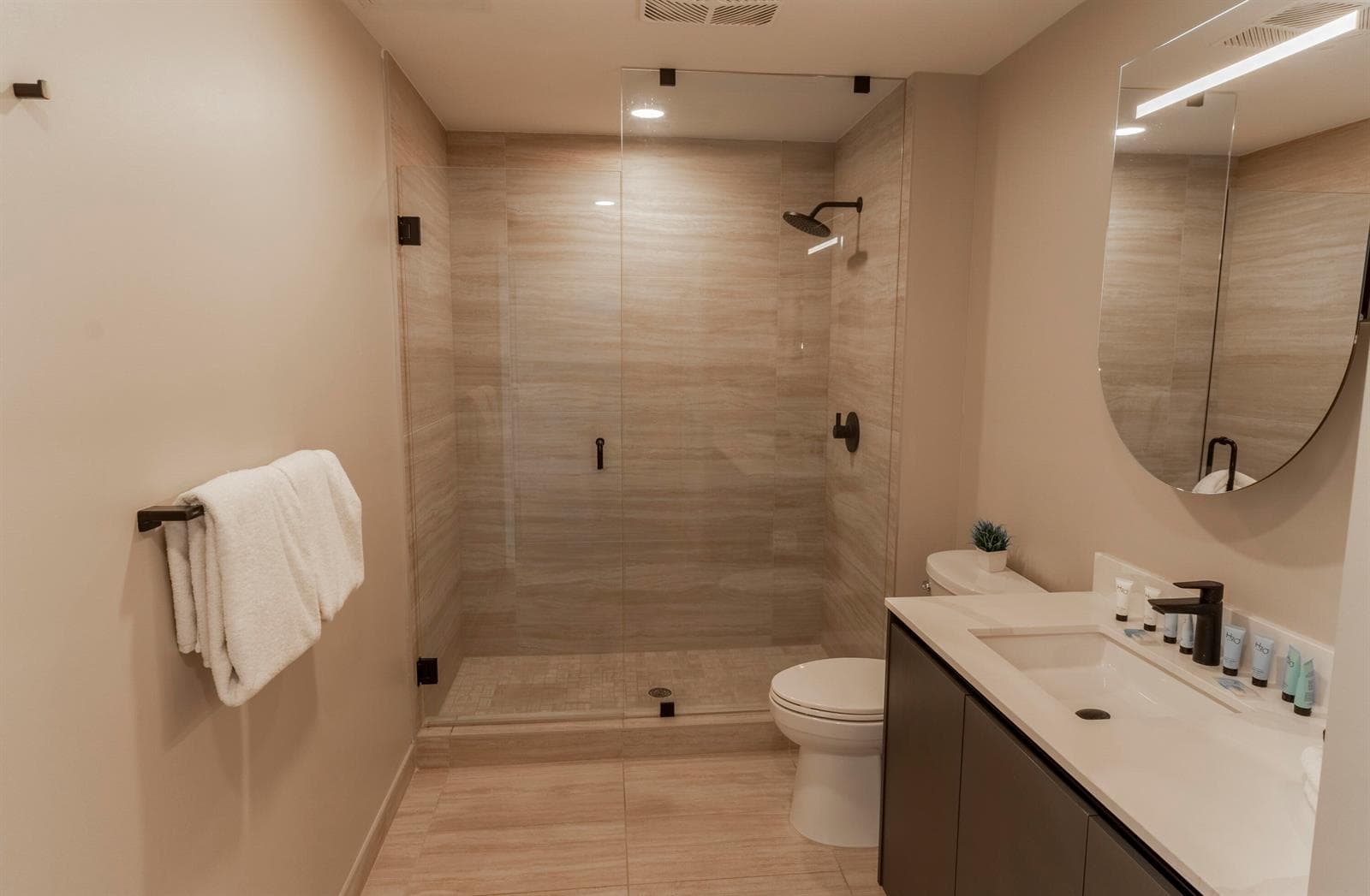 B26027018 — Miami Beach — 16