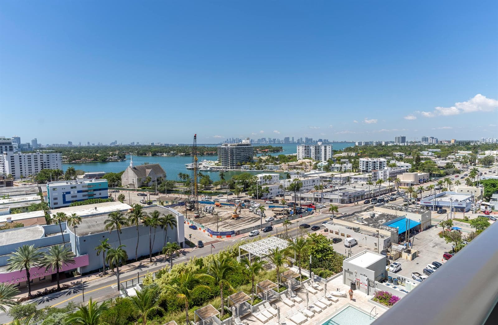 B26027018 — Miami Beach — 18