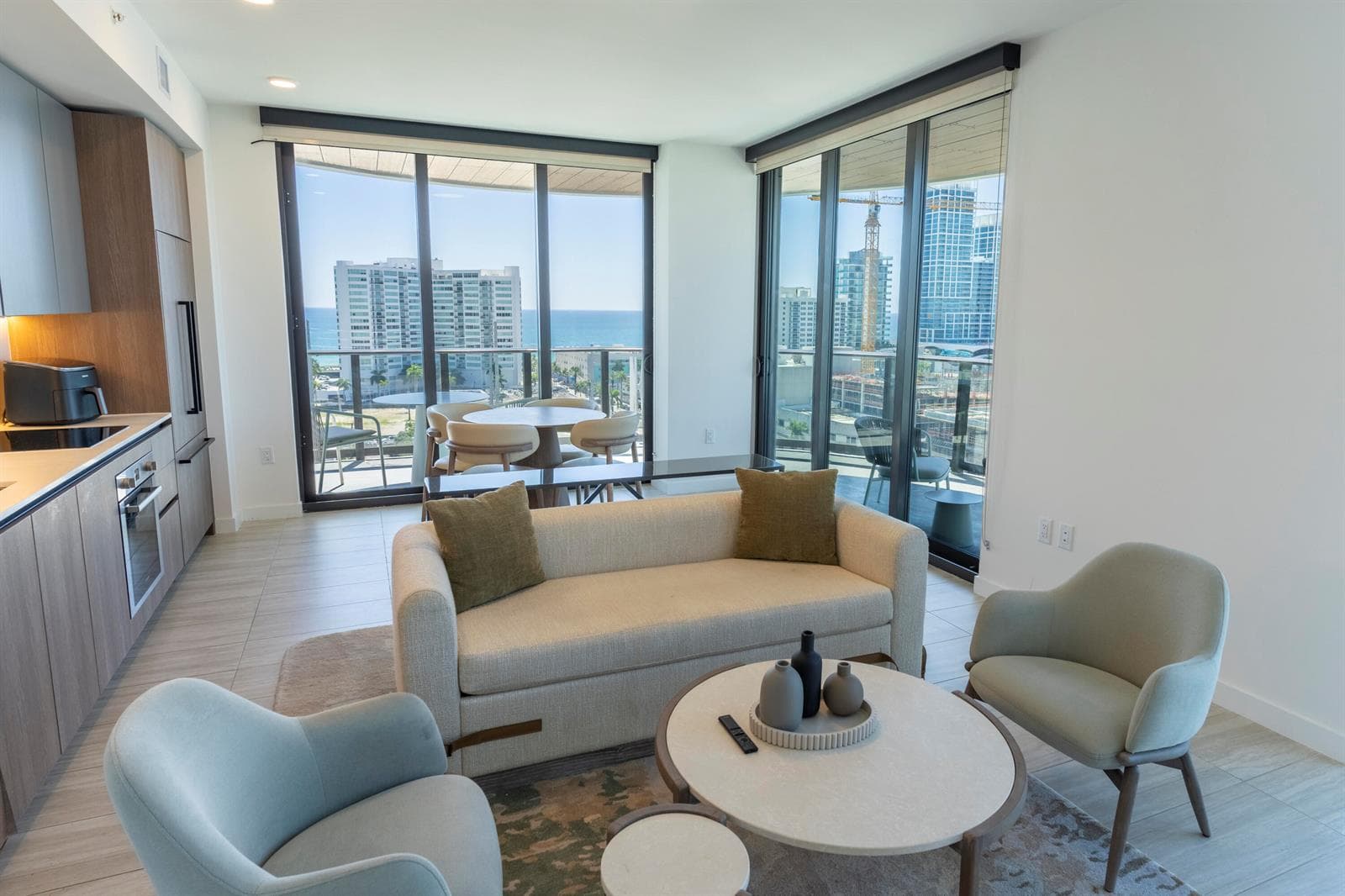 B26027018 — Miami Beach — 4