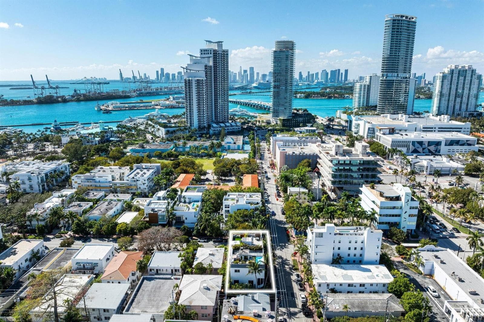 B26027037 — Miami Beach — 25