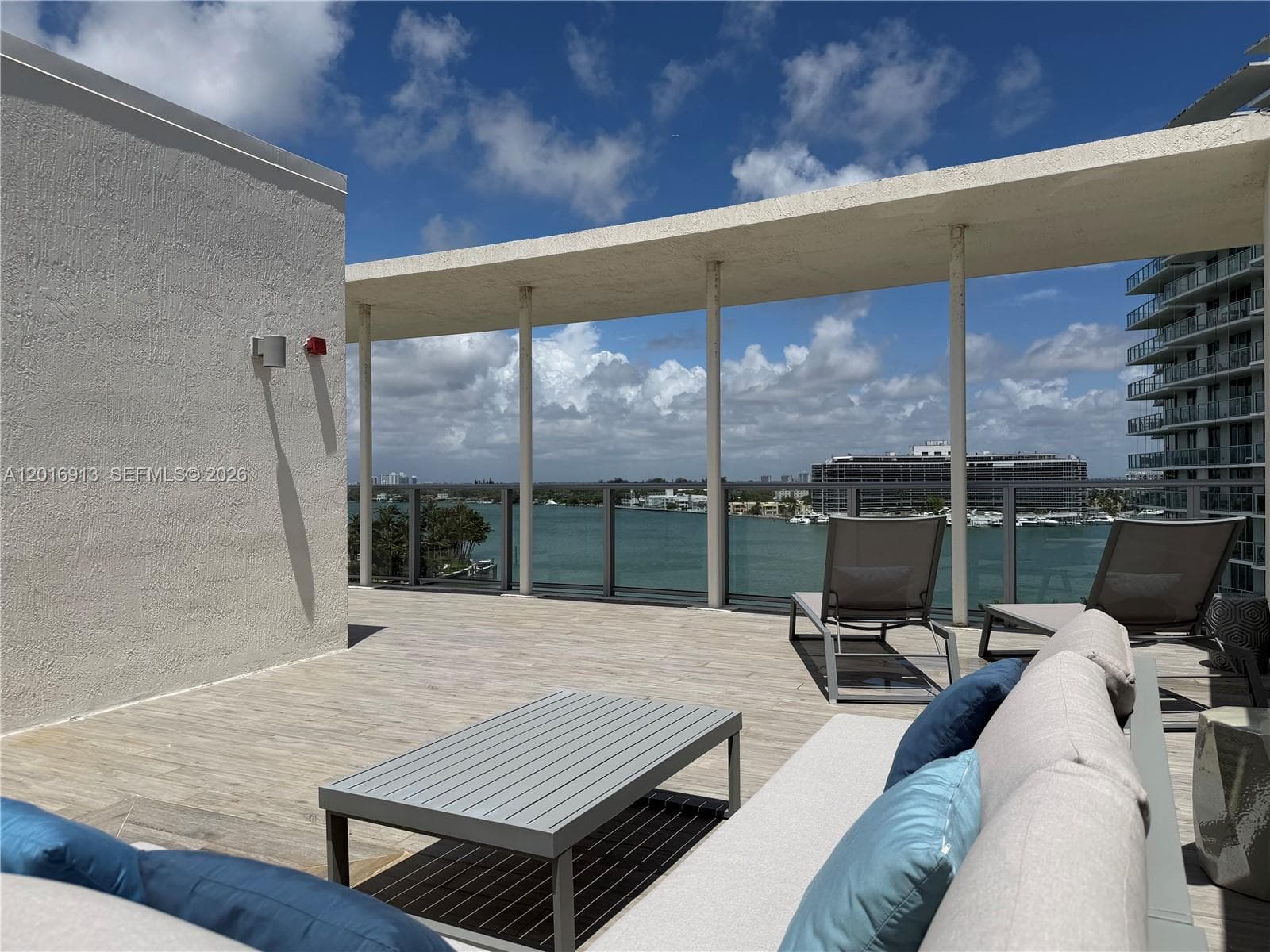 A12016913 — Miami Beach — 20