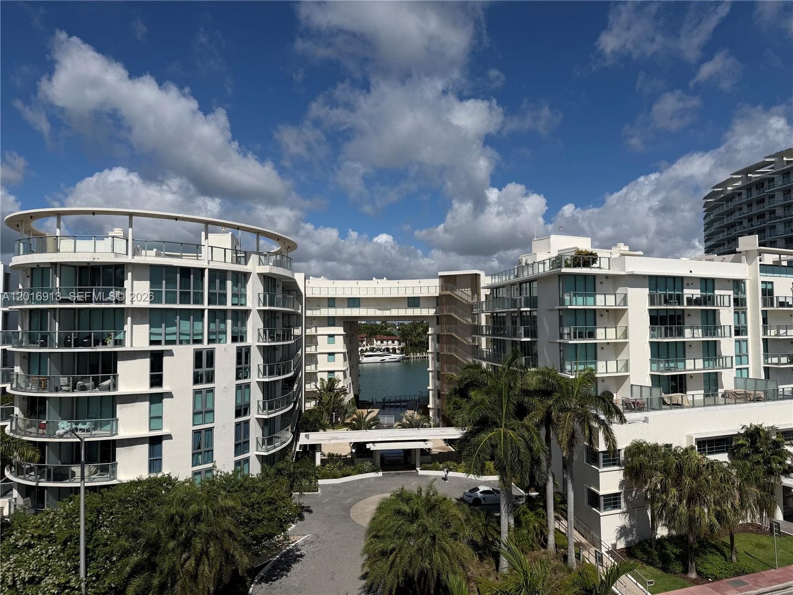 A12016913 — Miami Beach — 24
