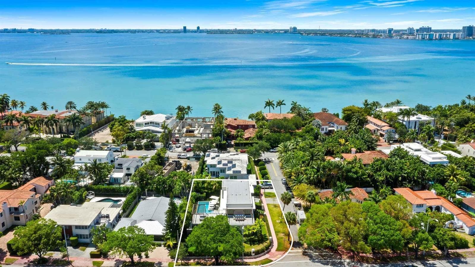 B26027093 — Miami Beach — 5