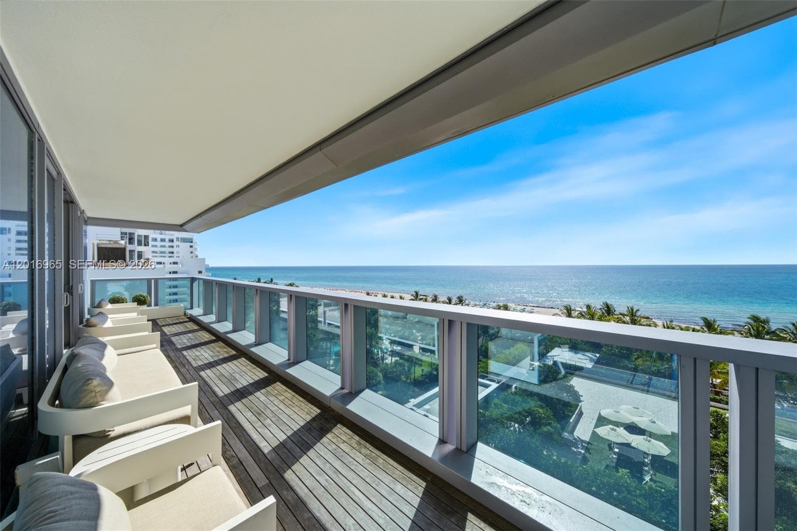 A12016965 — Miami Beach — 40