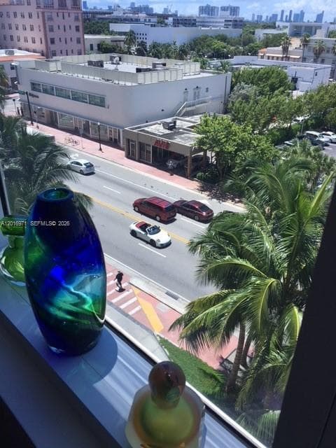 A12016971 — Miami Beach — 16