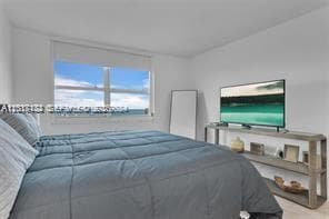 A12017182 — Miami Beach — 27