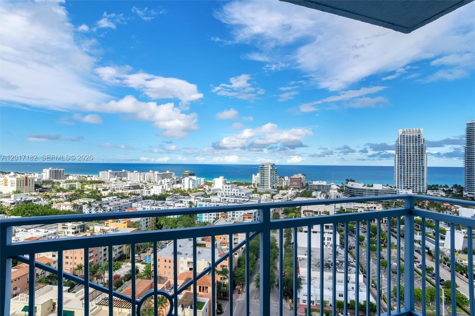 A12017182 — Miami Beach — 11