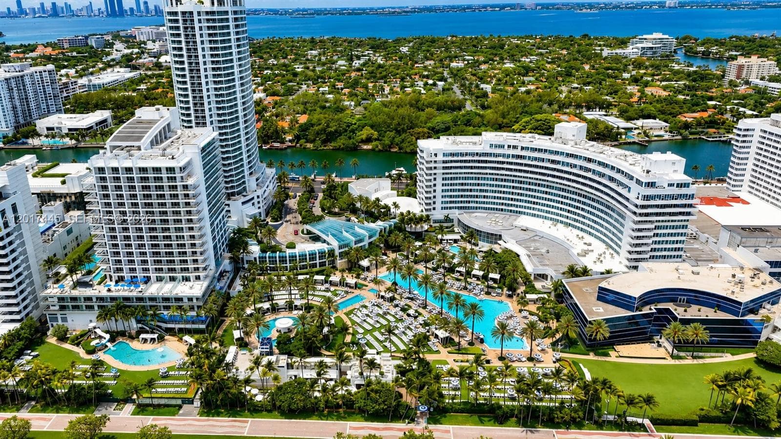 A12017445 — Miami Beach — 23