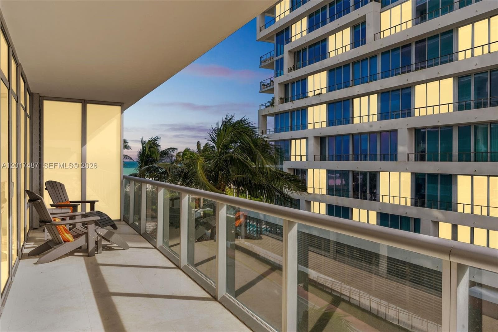 A12017487 — Miami Beach — 22