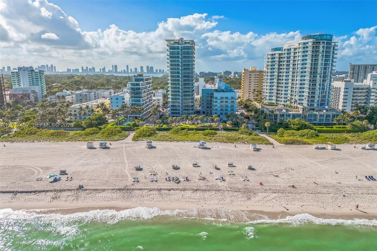 A12017487 — Miami Beach — 28