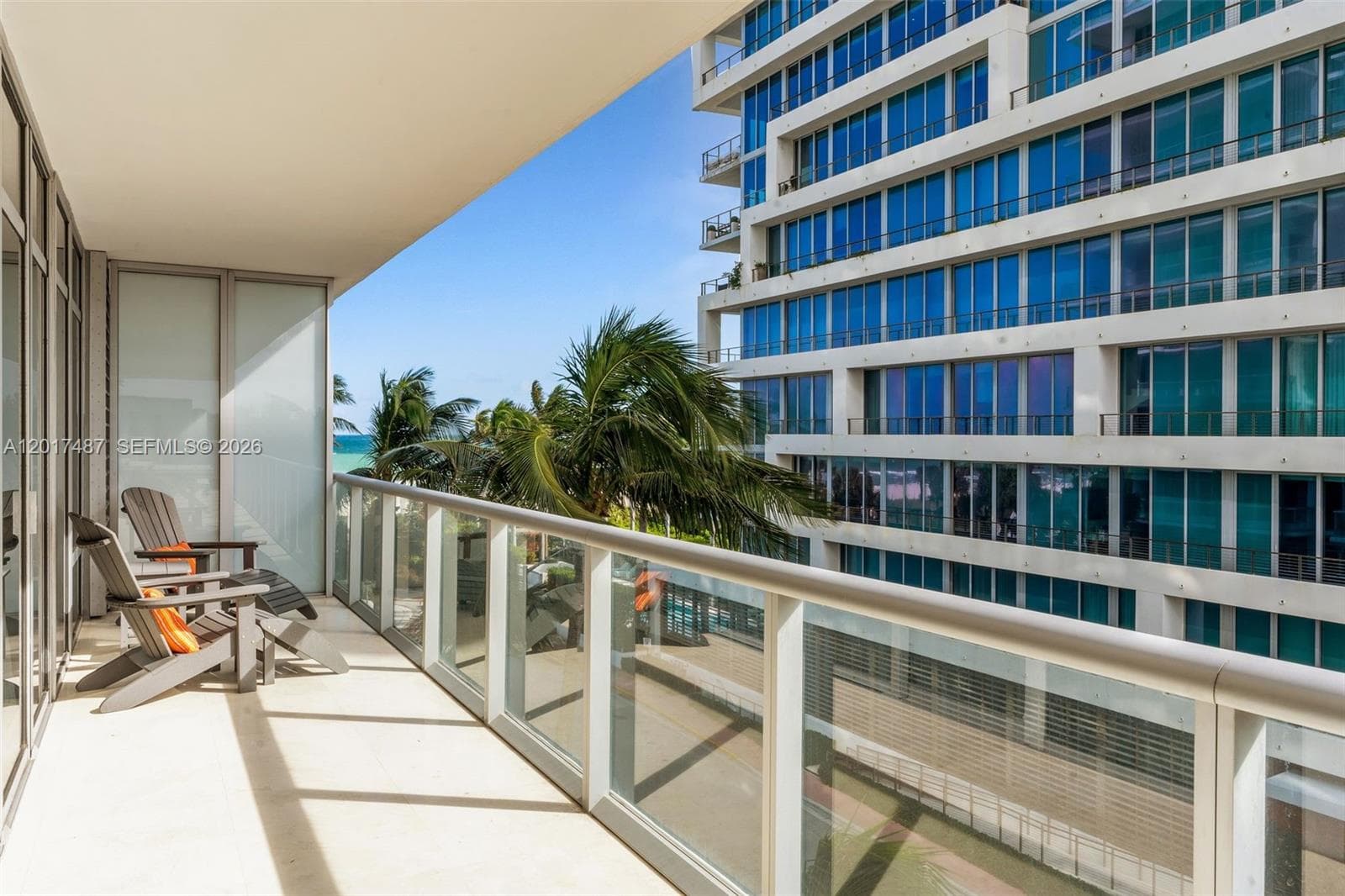 A12017487 — Miami Beach — 21