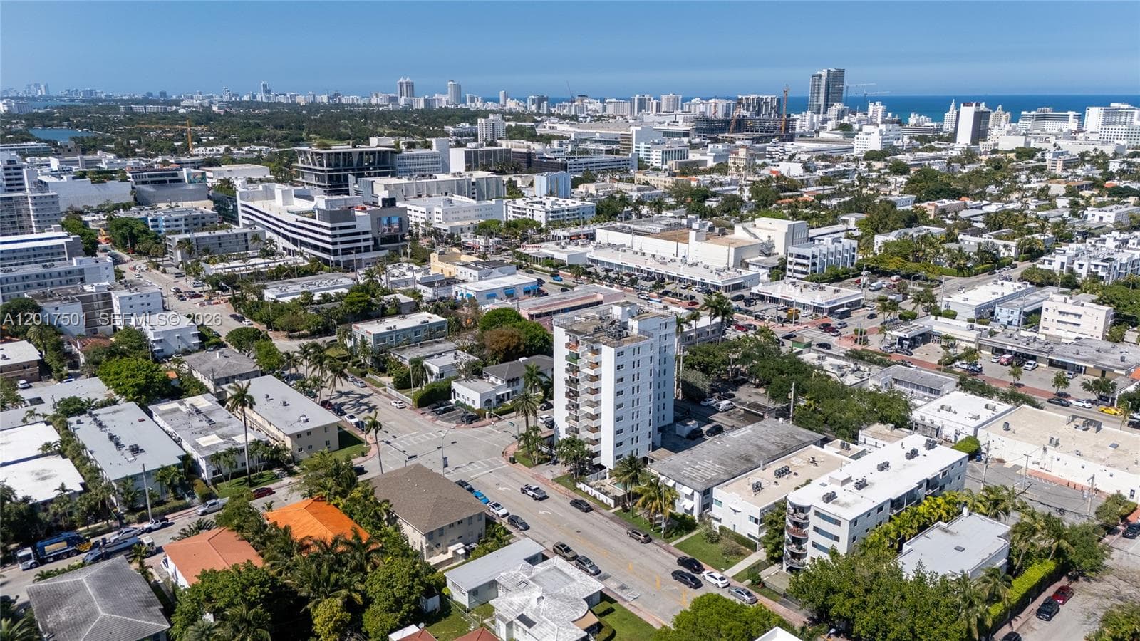 A12017501 — Miami Beach — 33