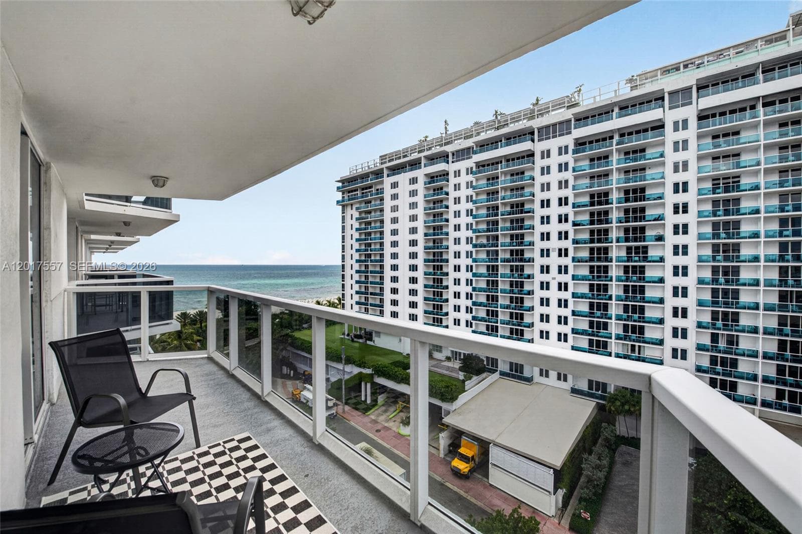 A12017557 — Miami Beach — 19