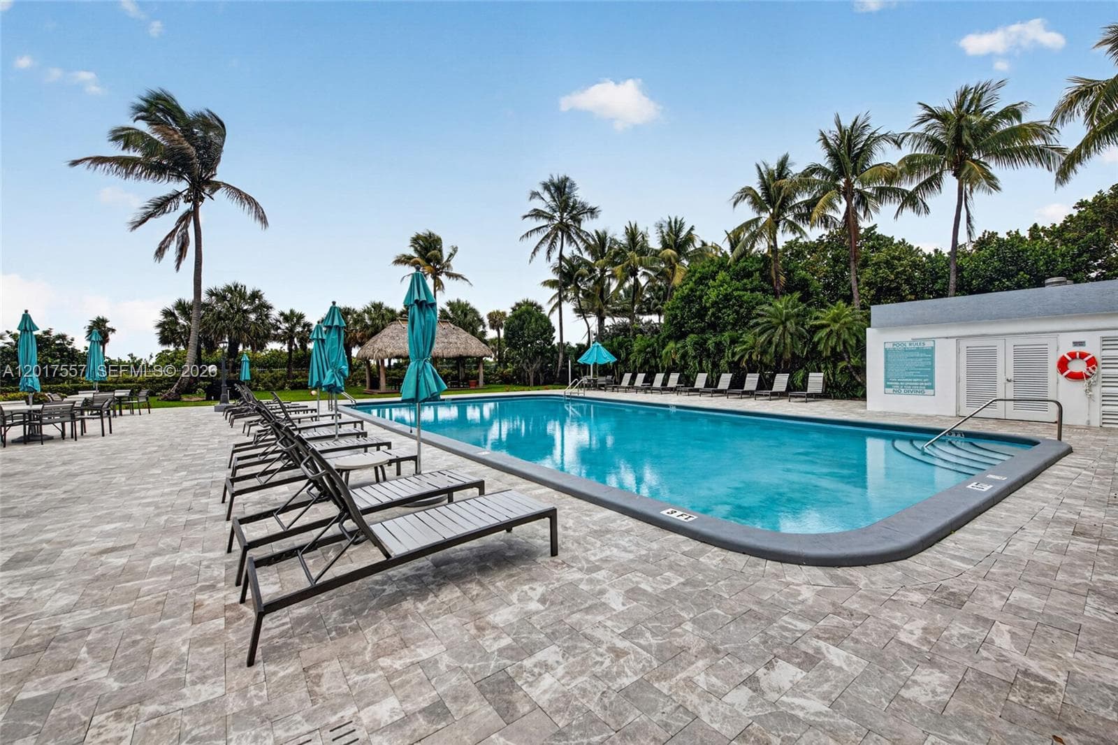 A12017557 — Miami Beach — 29