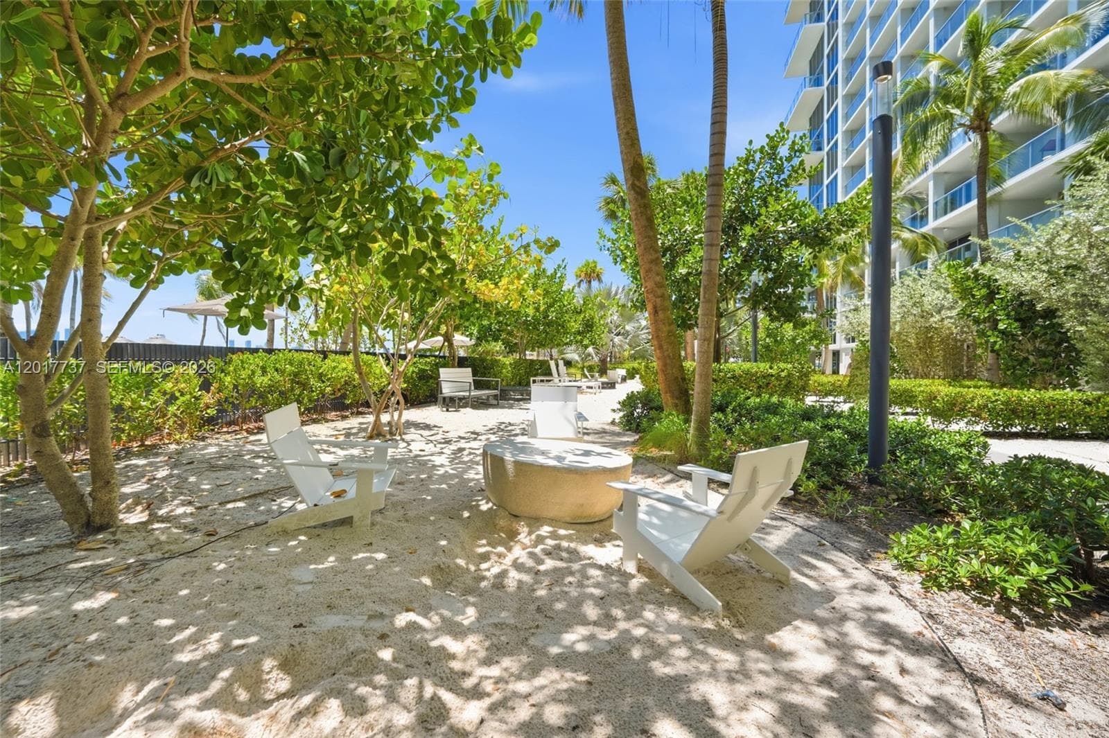 A12017737 — Miami Beach — 23