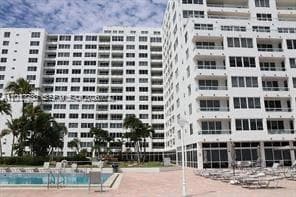 A12017783 — Miami Beach — 27