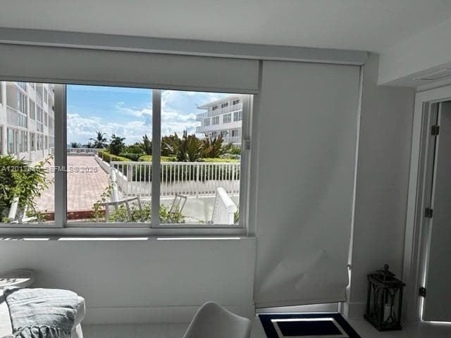 A12017880 — Miami Beach — 59
