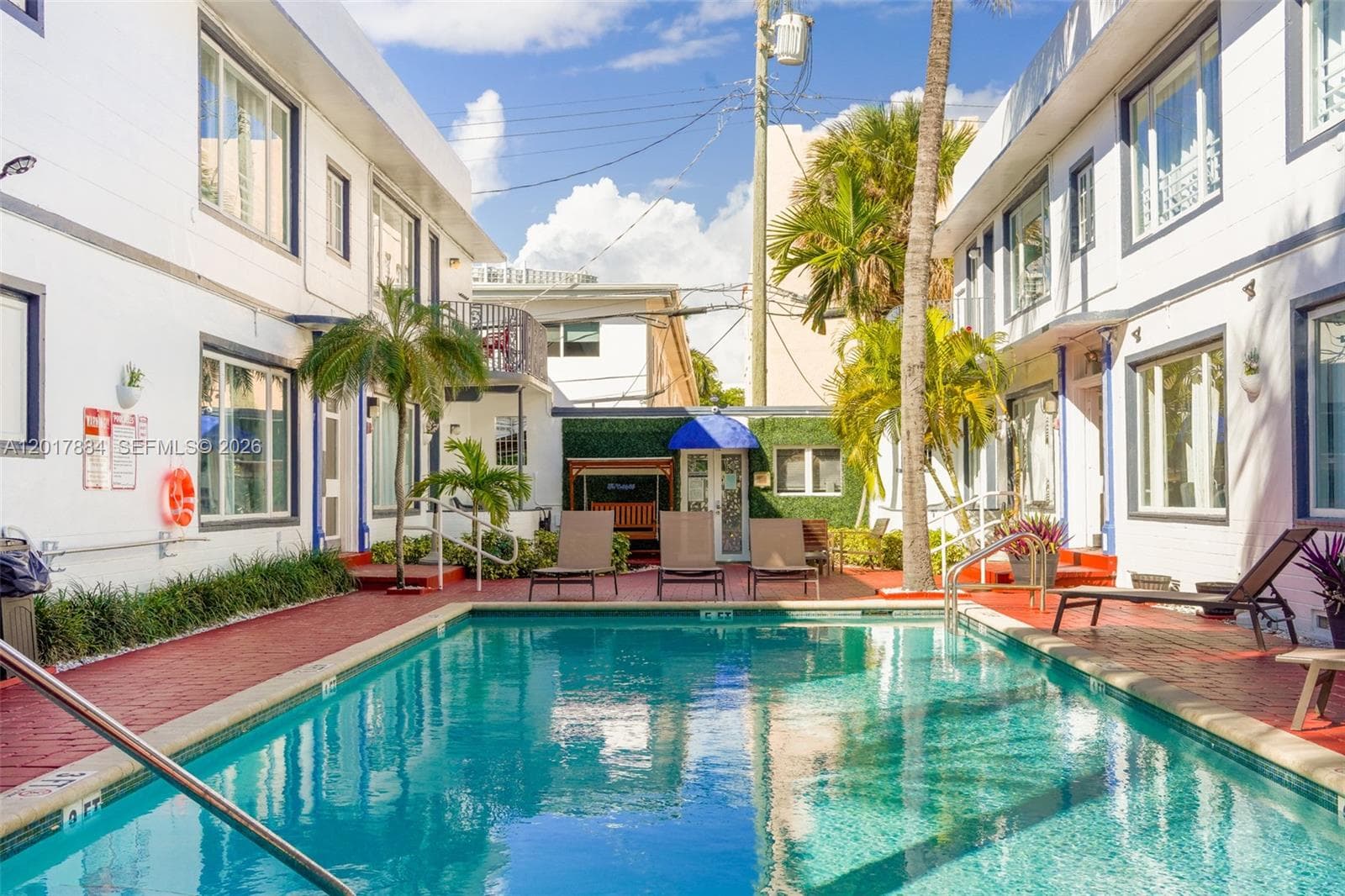 A12017884 — Miami Beach