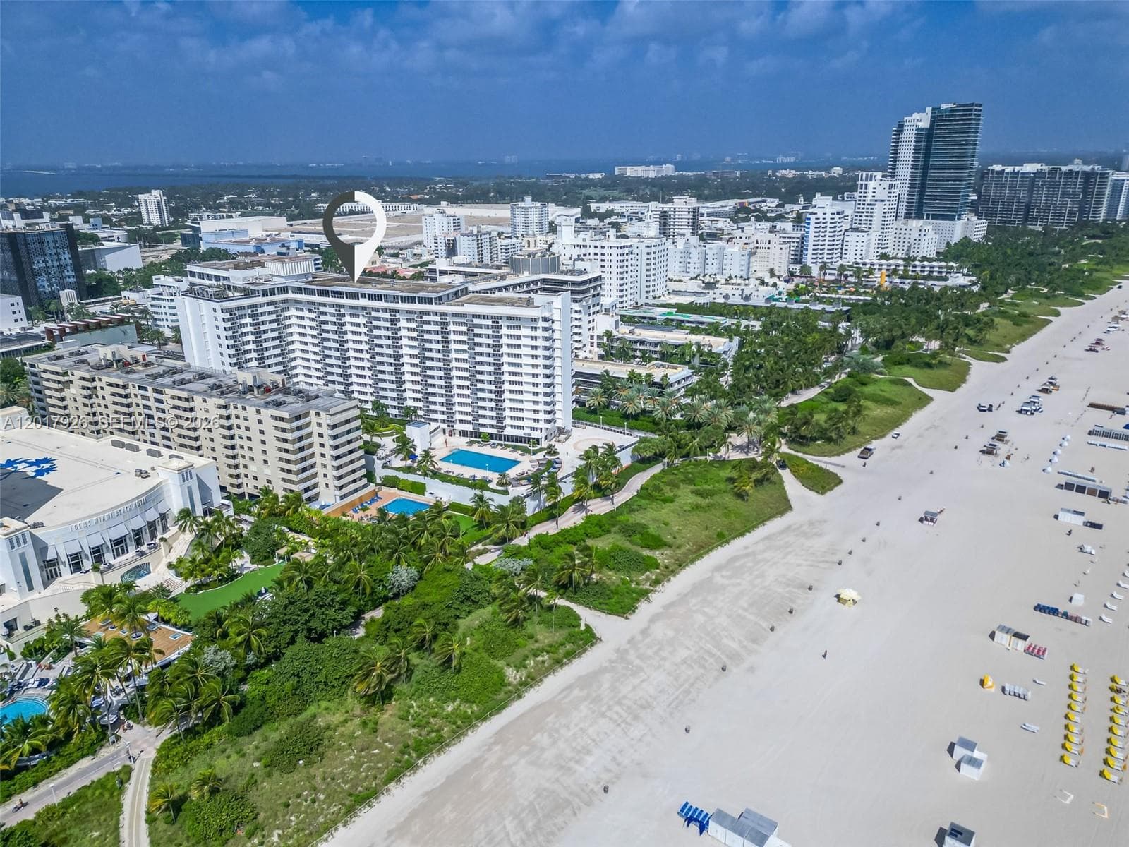 A12017926 — Miami Beach — 18