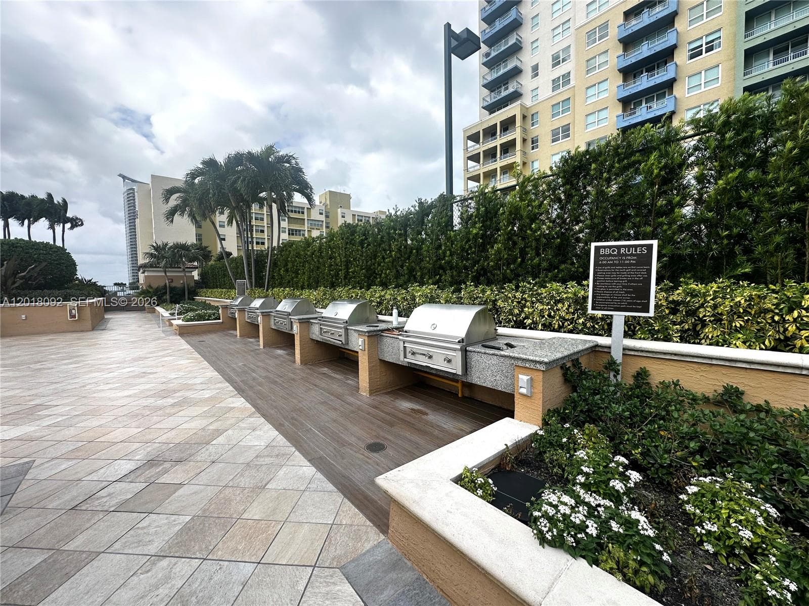A12018092 — Miami Beach — 40
