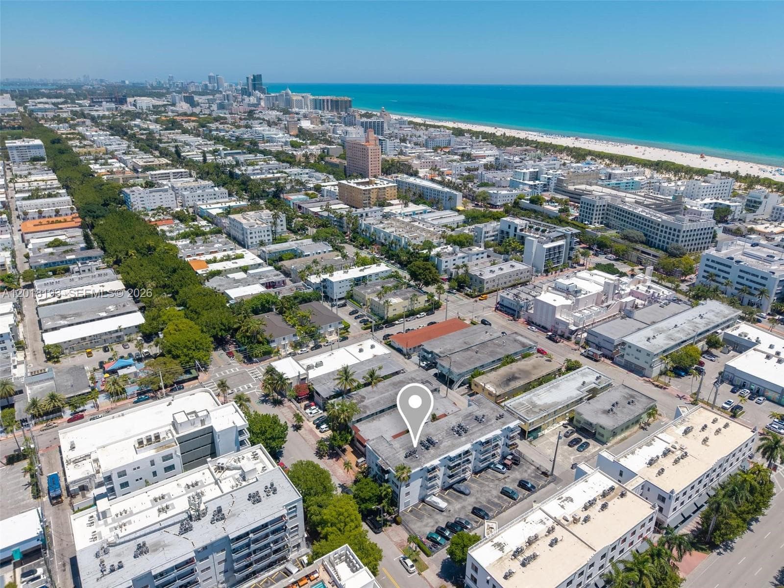 A12018193 — Miami Beach — 16