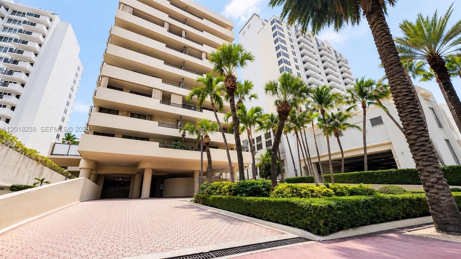 A12018238 — Miami Beach — 55