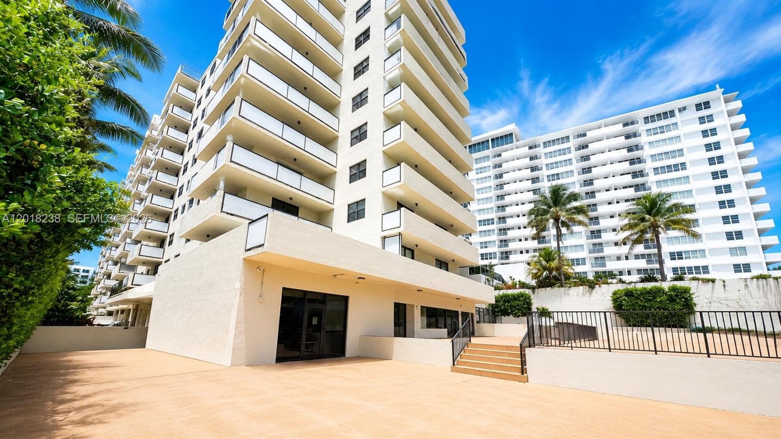 A12018238 — Miami Beach — 11