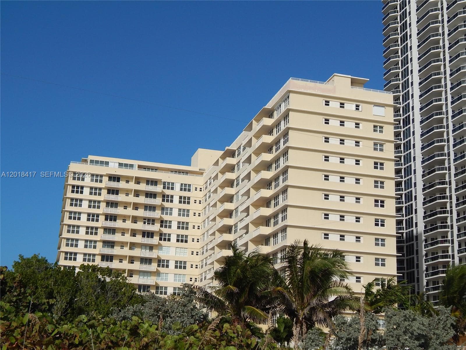 A12018417 — Miami Beach
