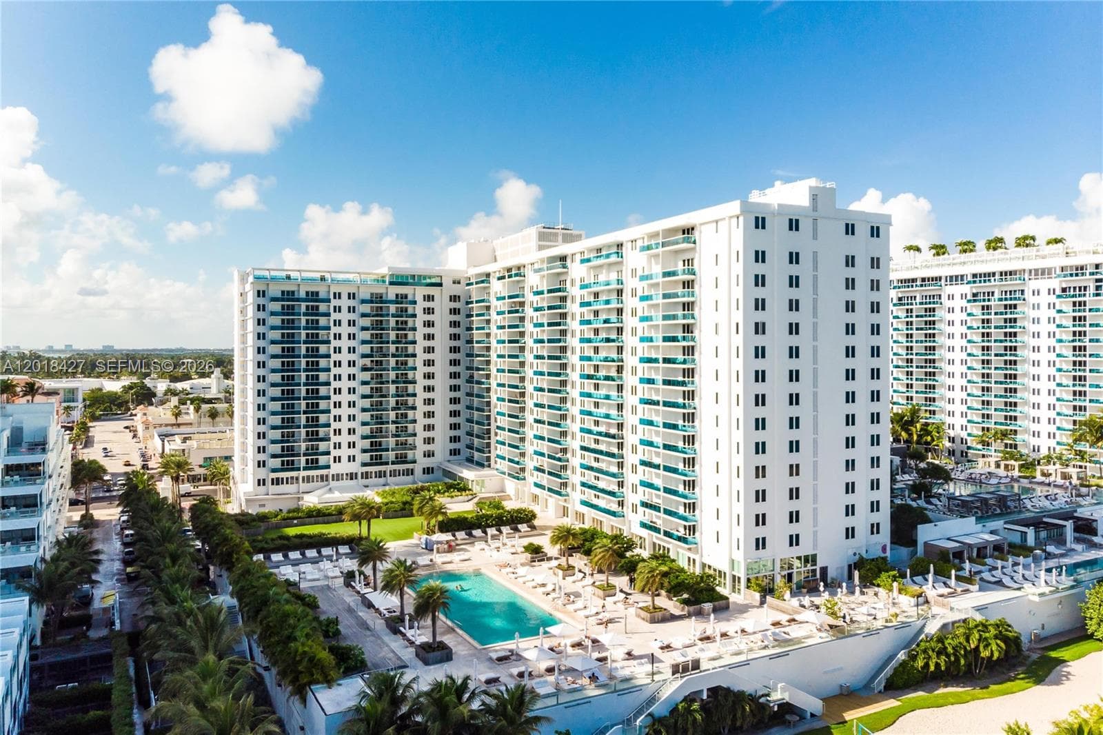 A12018427 — Miami Beach — 23