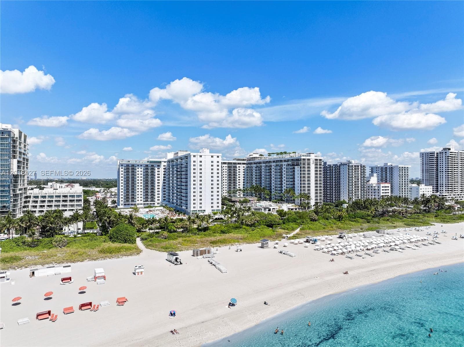 A12018427 — Miami Beach — 14