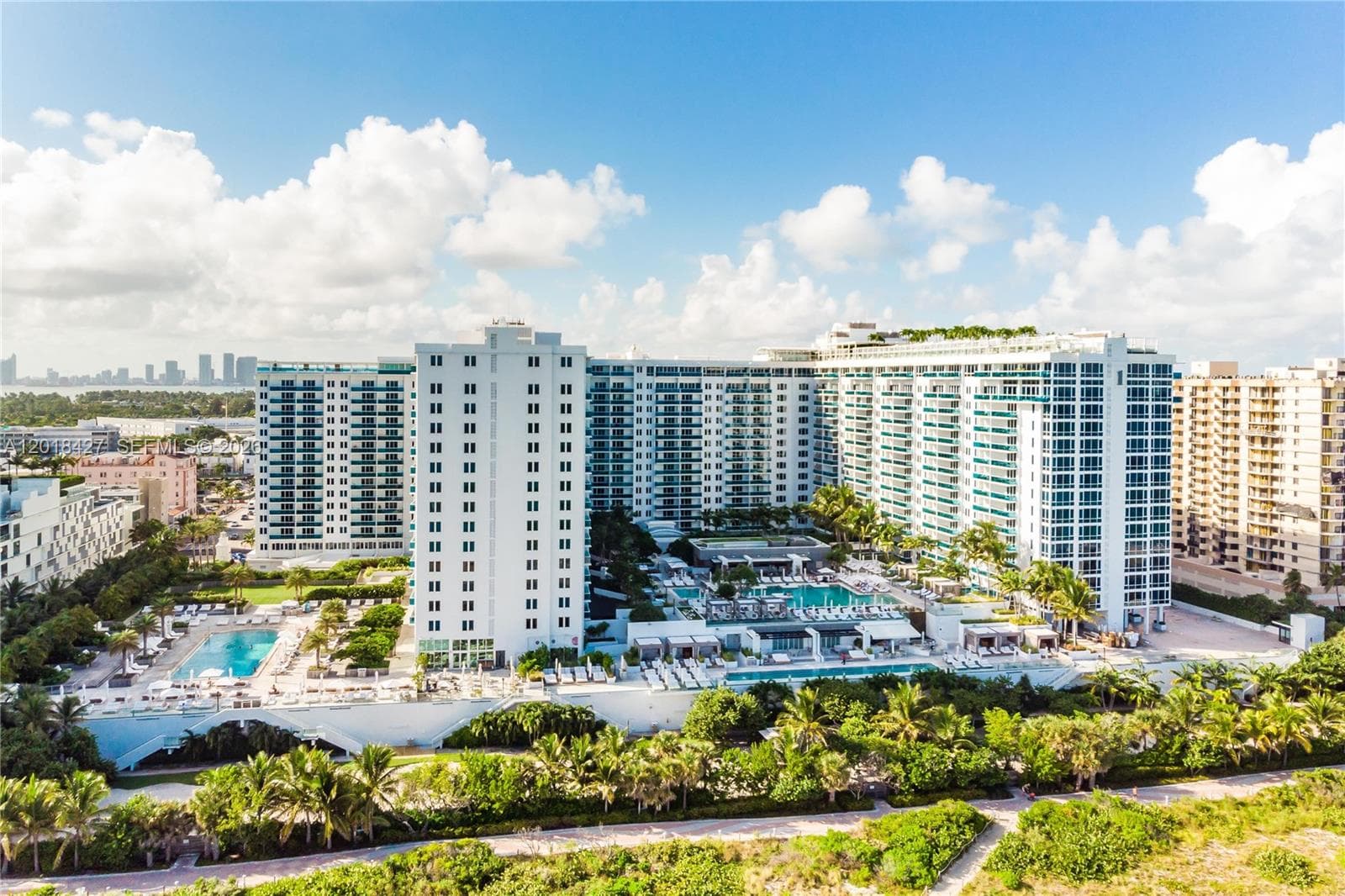A12018427 — Miami Beach — 25