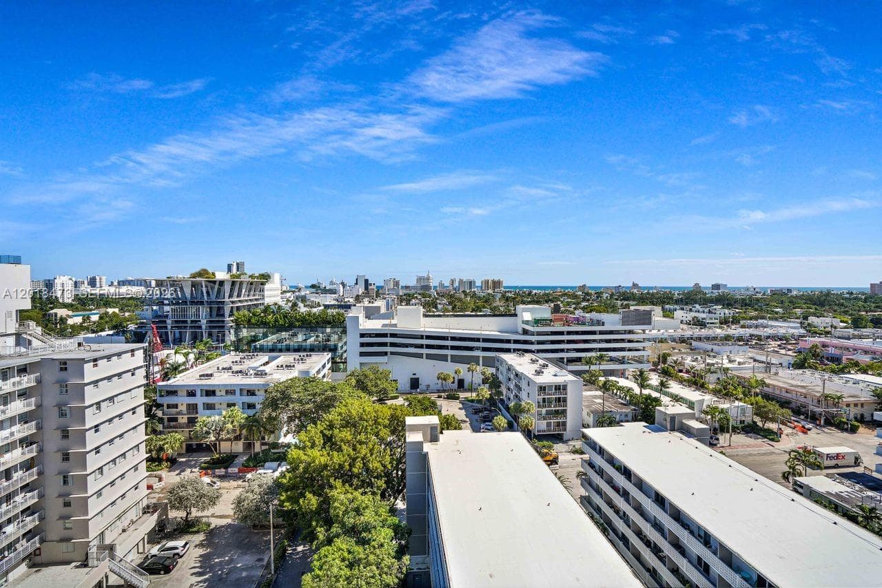A12018473 — Miami Beach — 8