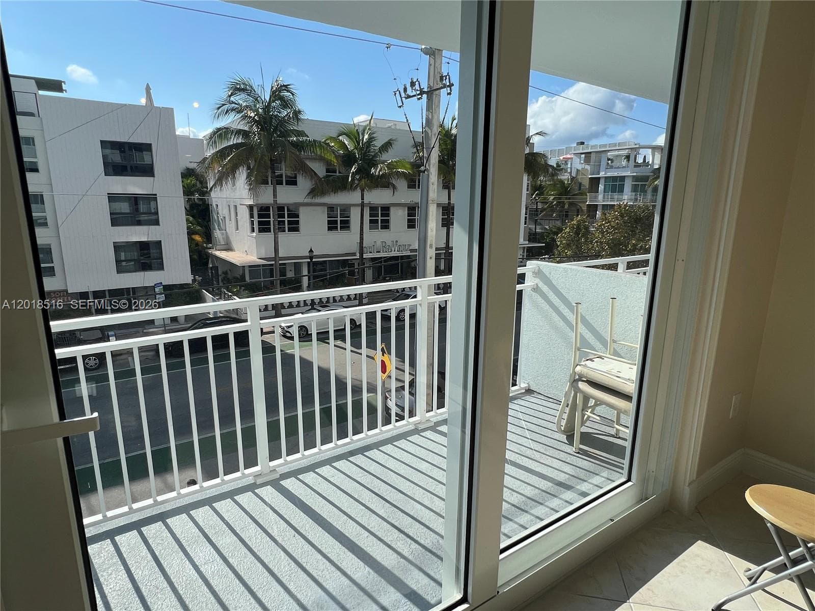 A12018516 — Miami Beach — 15