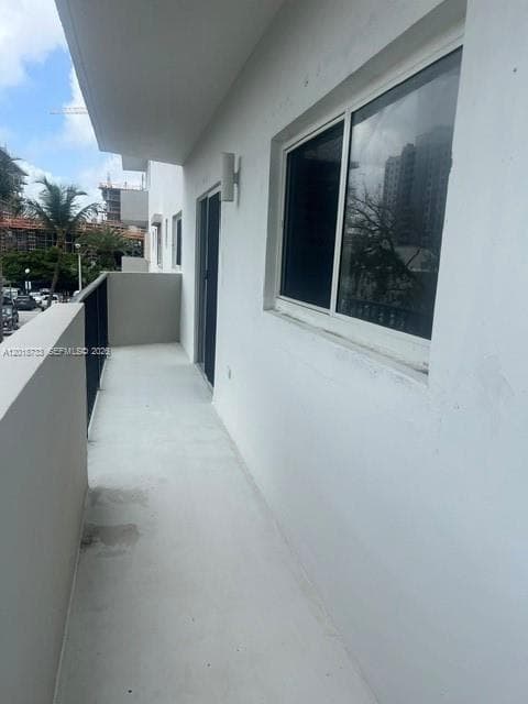 A12018733 — Miami Beach — 3