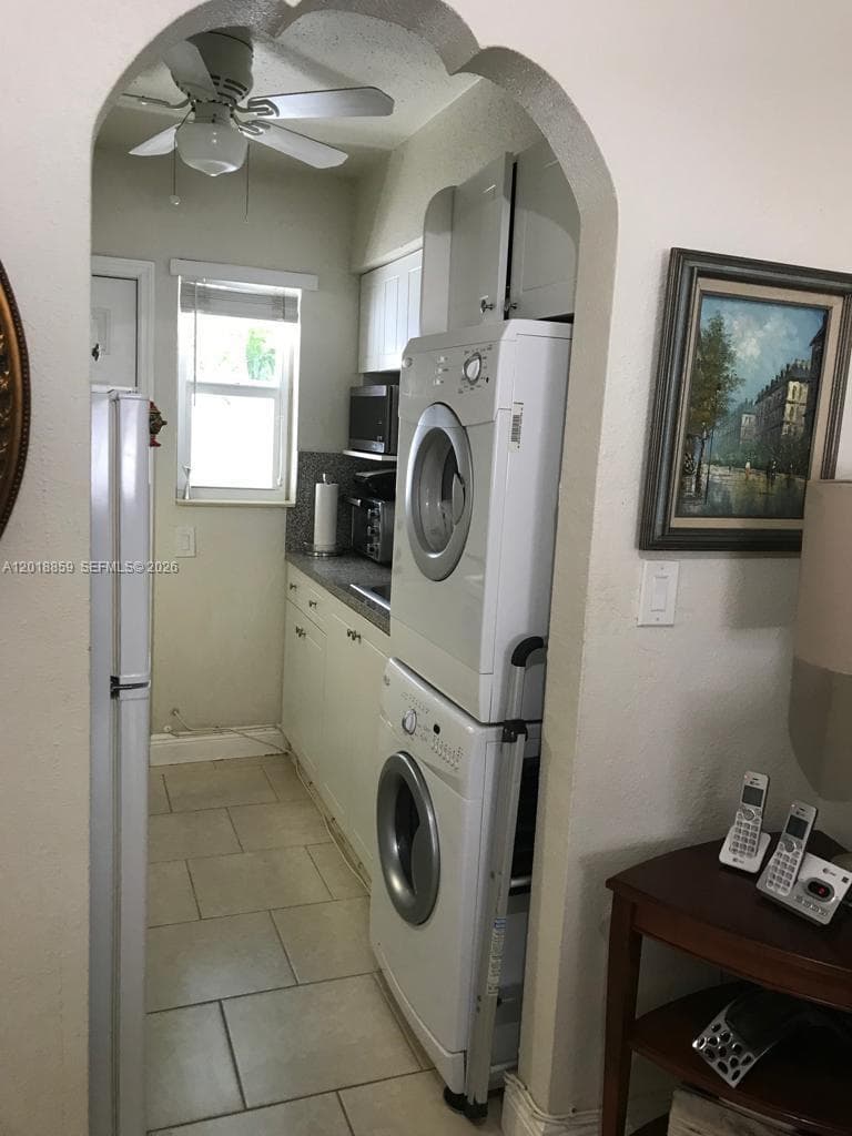 A12018859 — Miami Beach — 3