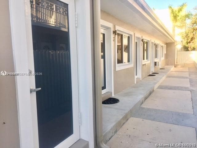 A12018859 — Miami Beach