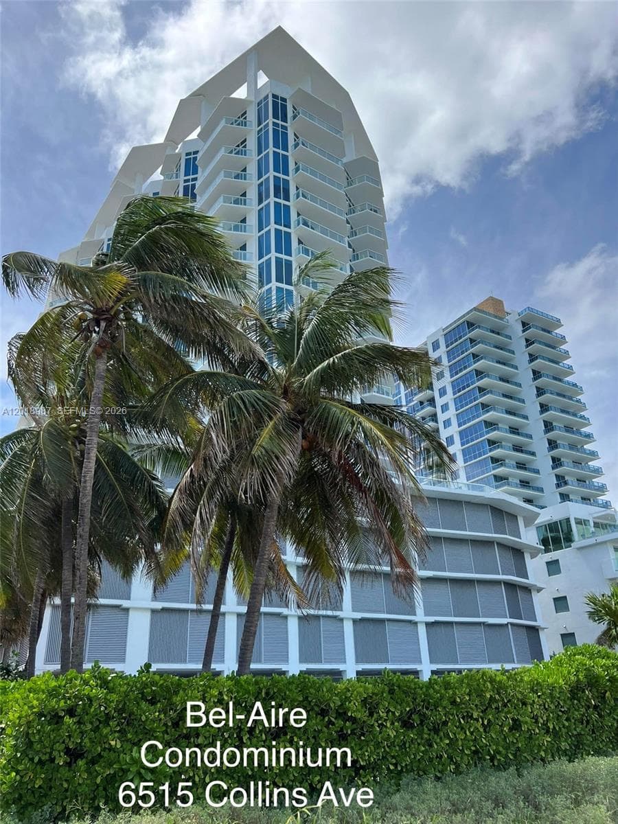 A12018987 — Miami Beach