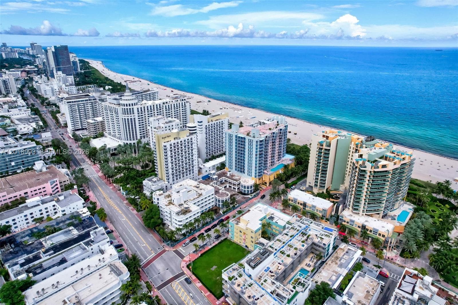 A12018993 — Miami Beach — 26