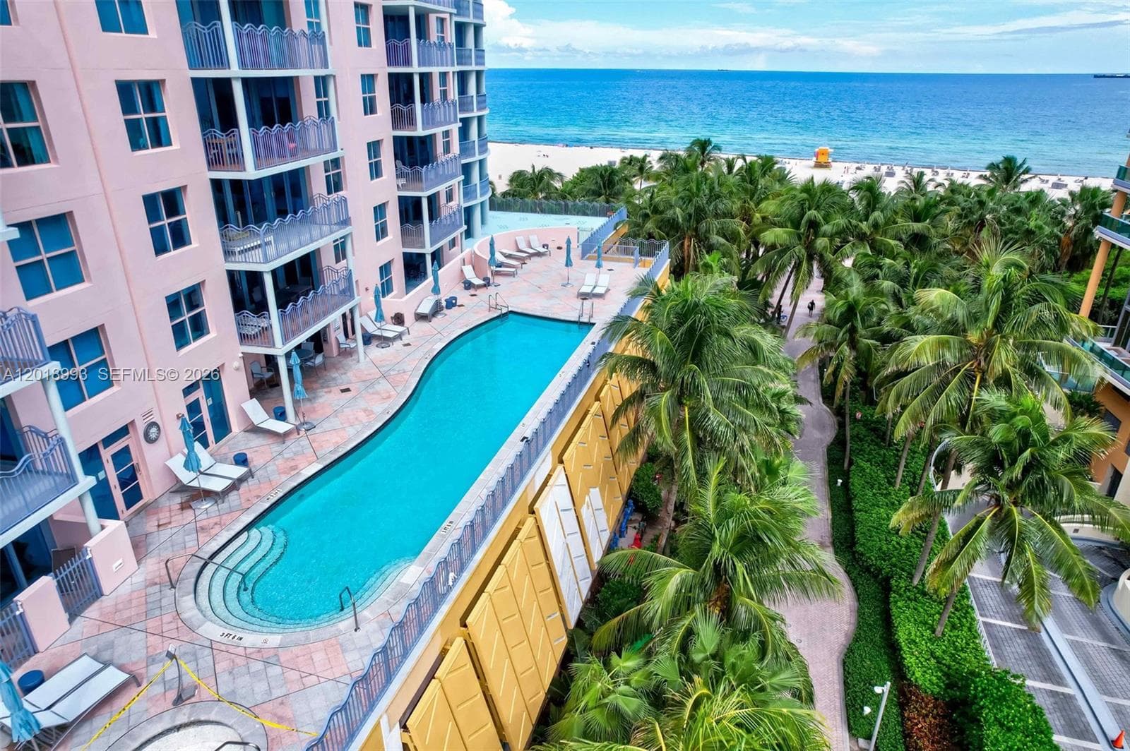 A12018993 — Miami Beach — 22