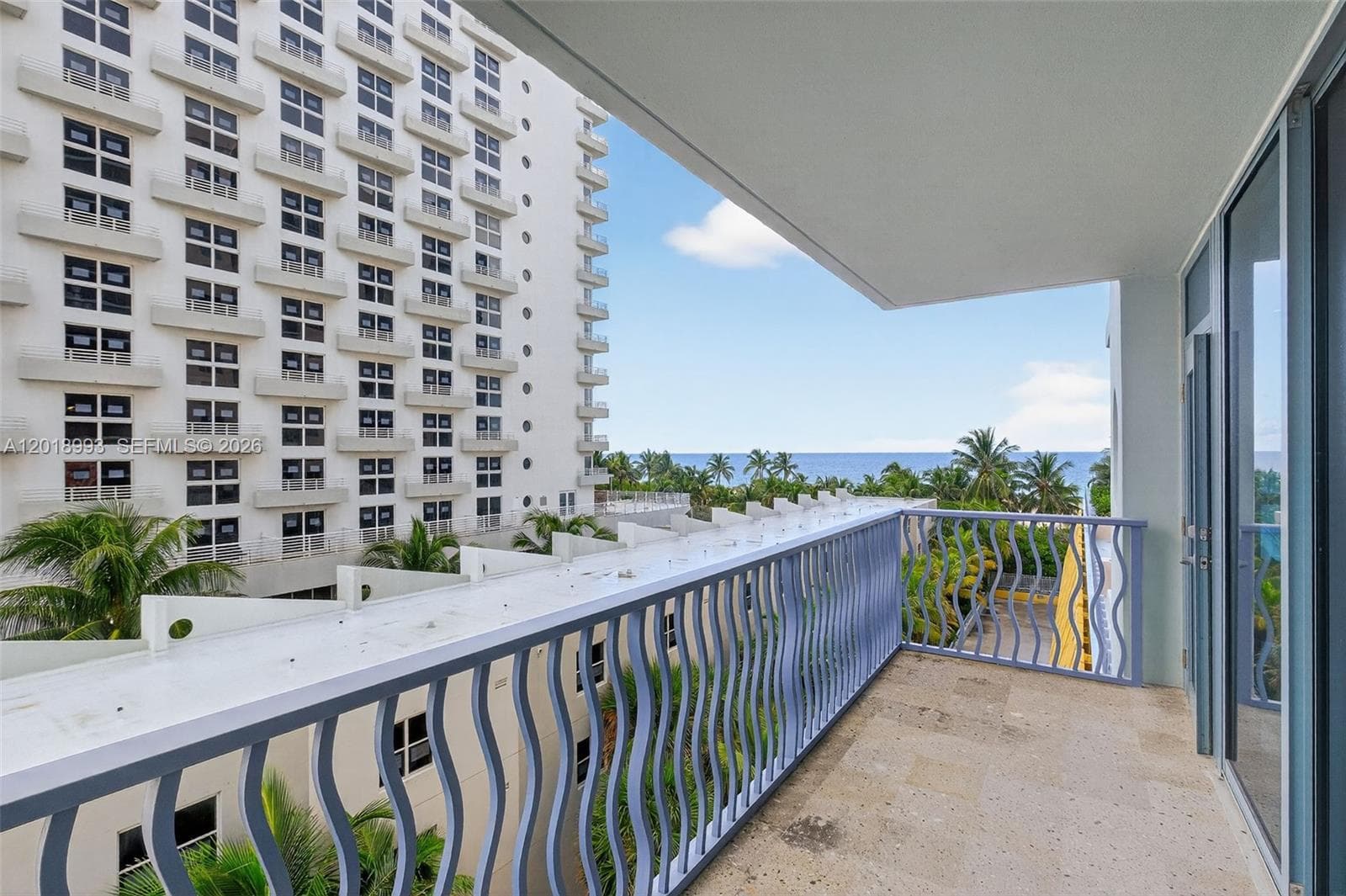 A12018993 — Miami Beach — 20
